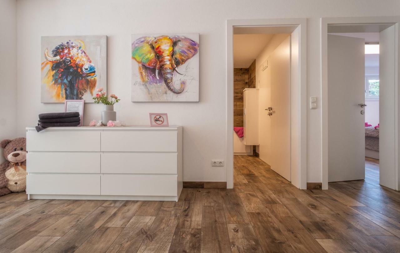 Moderne Souterrain-Wohnung Anif Zewnętrze zdjęcie